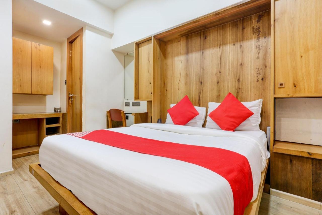 Oyo 81549 Hotel Elegance Nx Mumbai Luaran gambar
