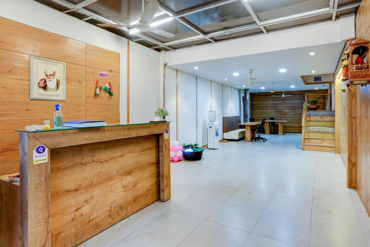 Oyo 81549 Hotel Elegance Nx Mumbai Luaran gambar